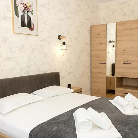 Bright 1-bedroom Flat With Balcony In By Flat Mаnager Apartment
