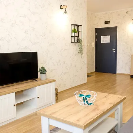 Apartmán Bright 1-bedroom Flat With Balcony In By Flat Mаnager *